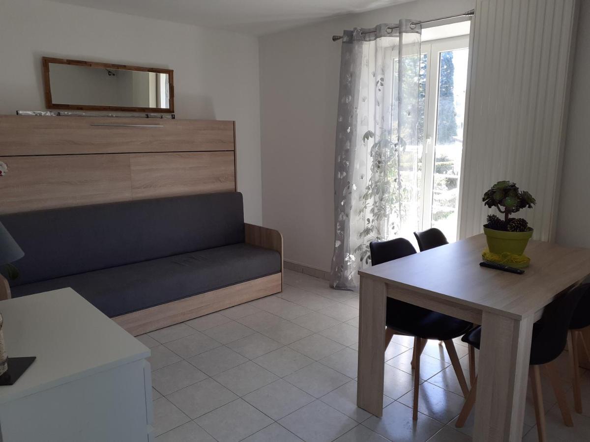 Studio En Plein Centre Ville - 2 A 4 Personnes Tence 外观 照片